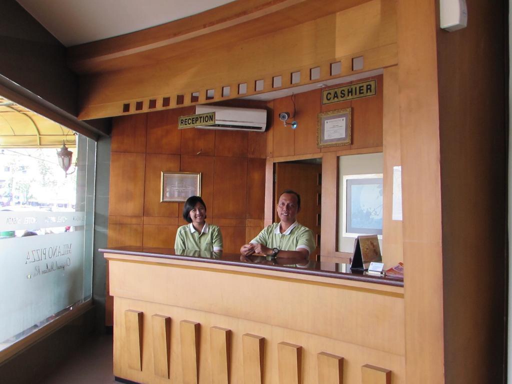 Hotel Wisata Palembang Buitenkant foto