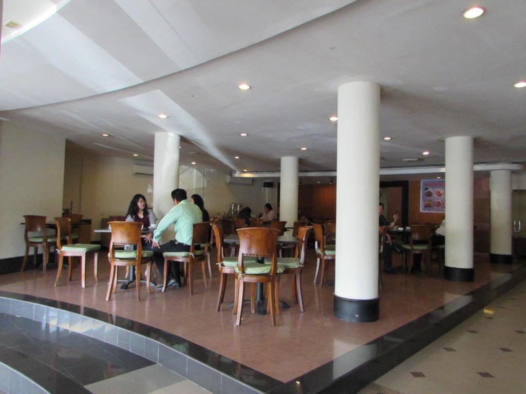 Hotel Wisata Palembang Buitenkant foto