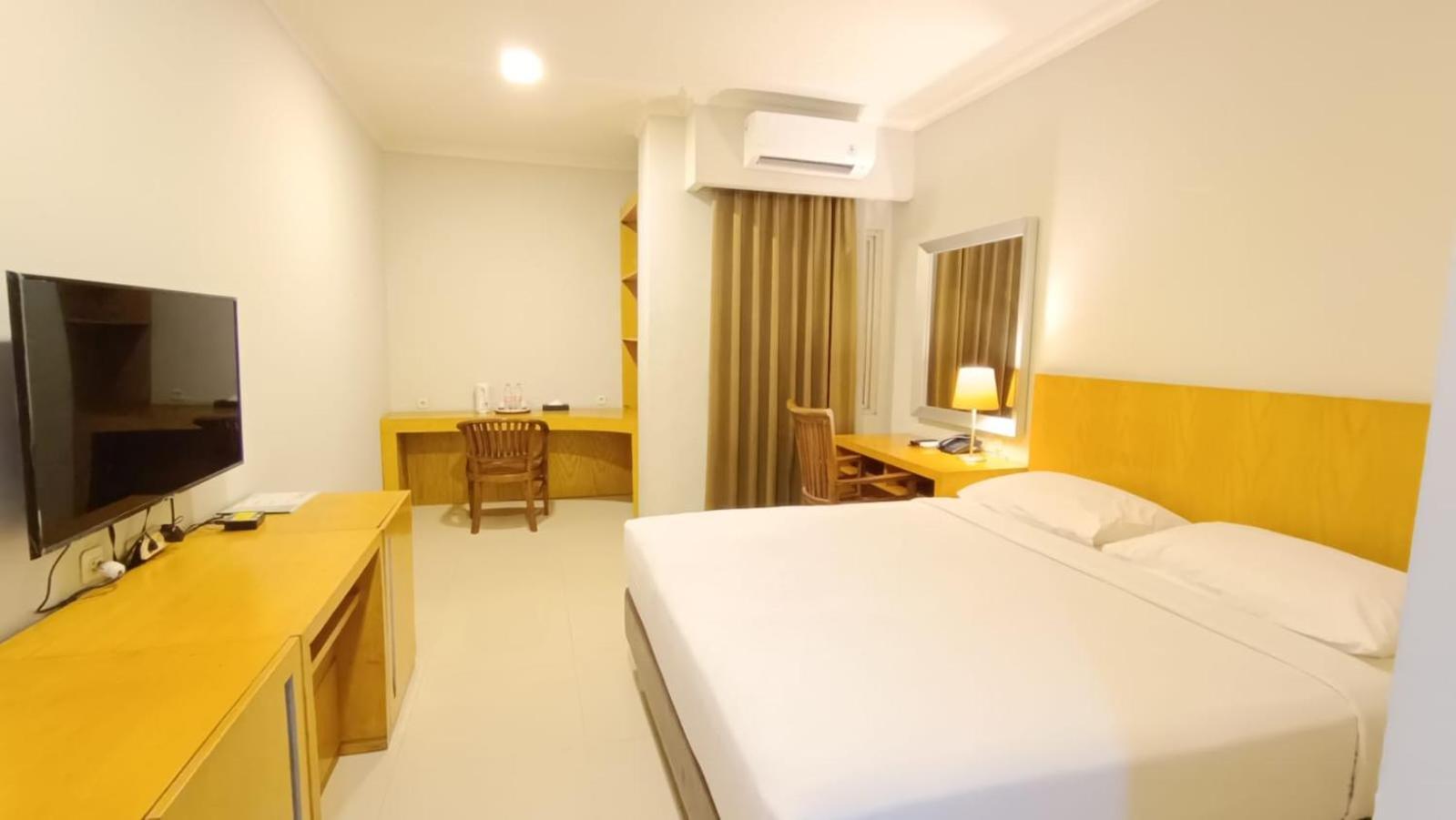 Hotel Wisata Palembang Buitenkant foto