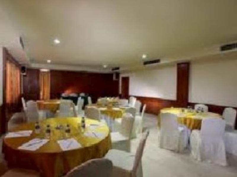 Hotel Wisata Palembang Buitenkant foto