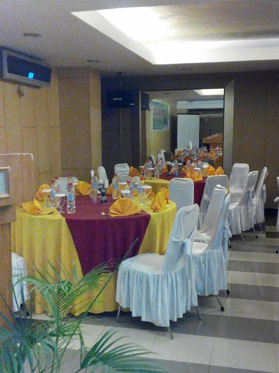 Hotel Wisata Palembang Buitenkant foto